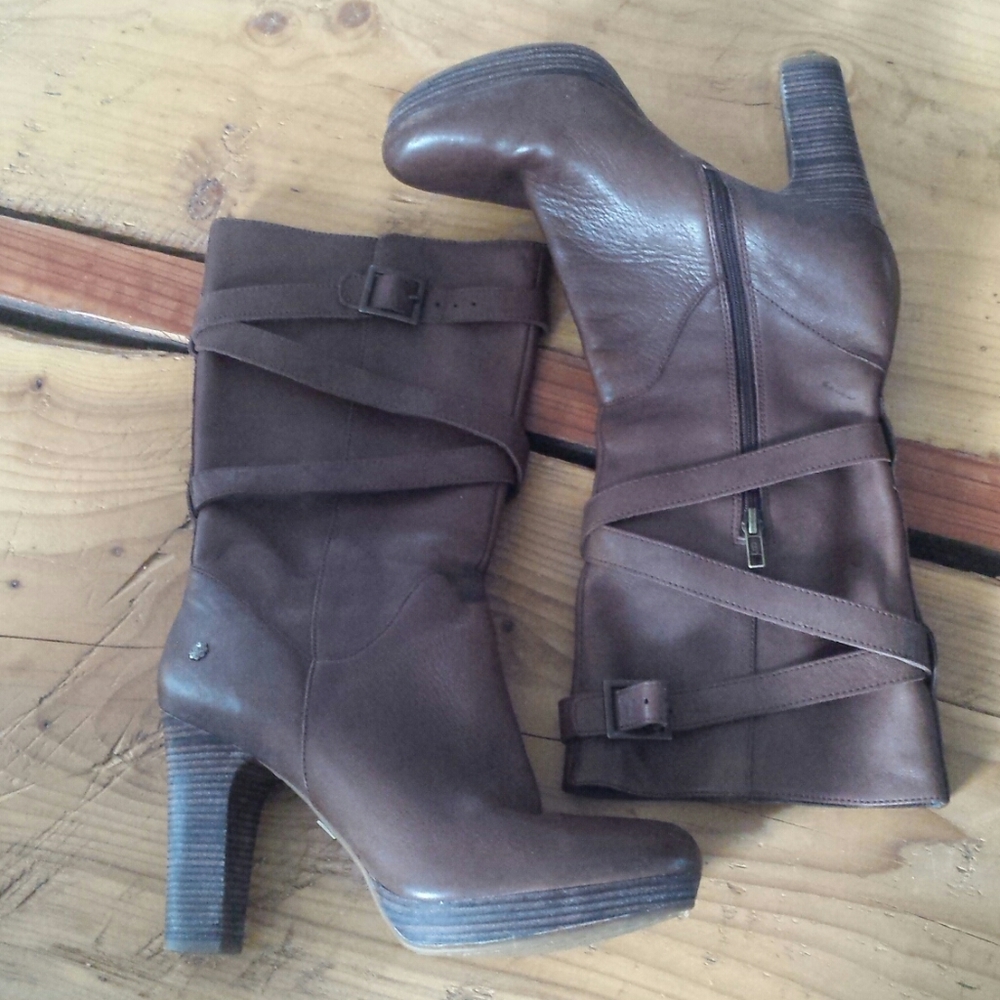 UGG Jardin chestnut brown leather heeled boots Womens Sz 9